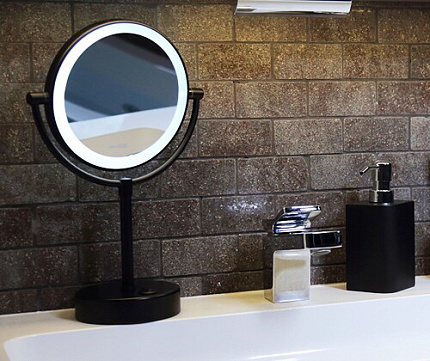 K-1005BLACK Зеркало с LED-подсветкой двухстороннее, стандартное и с 3-х кратным увеличением