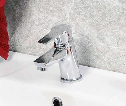 Rhin 4403 Смеситель для умывальника
